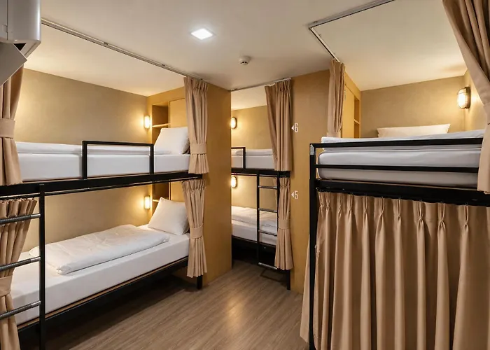 Cazz Hostel *